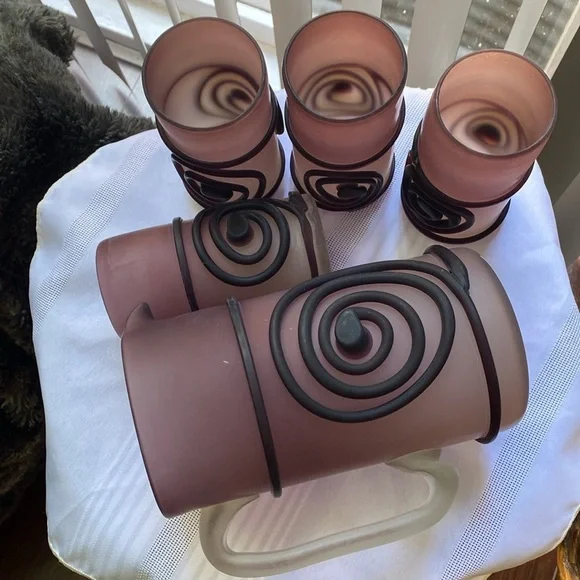 A  five piece set of purple art glass pitcher and glasses - Picture 14 of 16